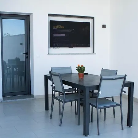 Quinta Oliveiras , Casa Moderna & Confortavel Villa *