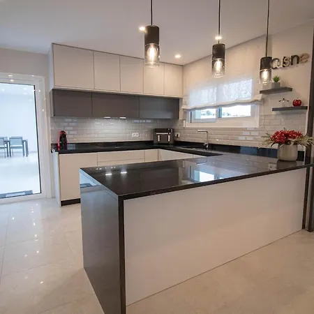 Quinta Oliveiras , Casa Moderna & Confortavel